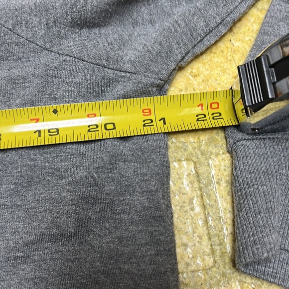 BNWOT Express cold shoulder gray top - Picture 6 of 14